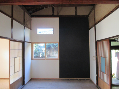 長崎市・暮らしと自然の学校「かっちぇて」の<br>
デザインと施工を担当しました。<br>
築80年過ぎの古民家を近隣の子供や大人が気軽に遊びに訪れる自由な空間に仕上がりました。